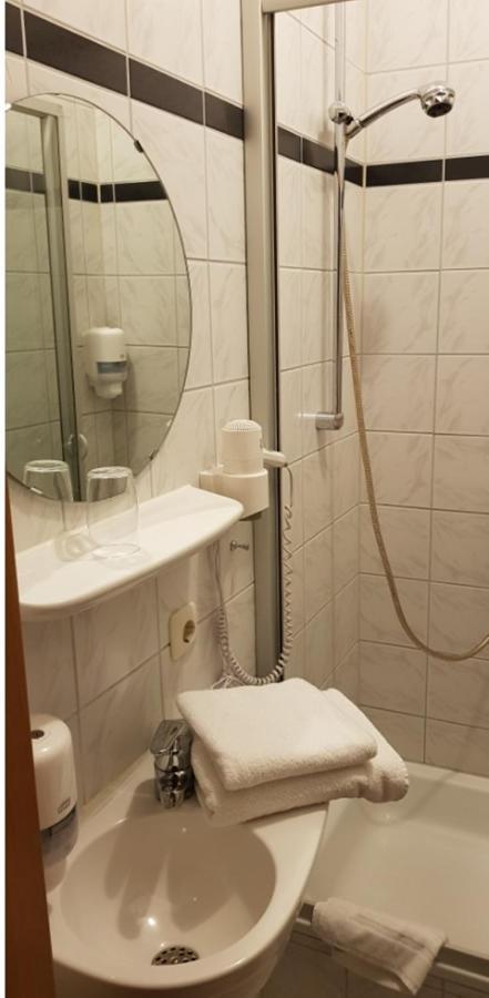 Gasthof Frankenstuben Ebern Exteriör bild